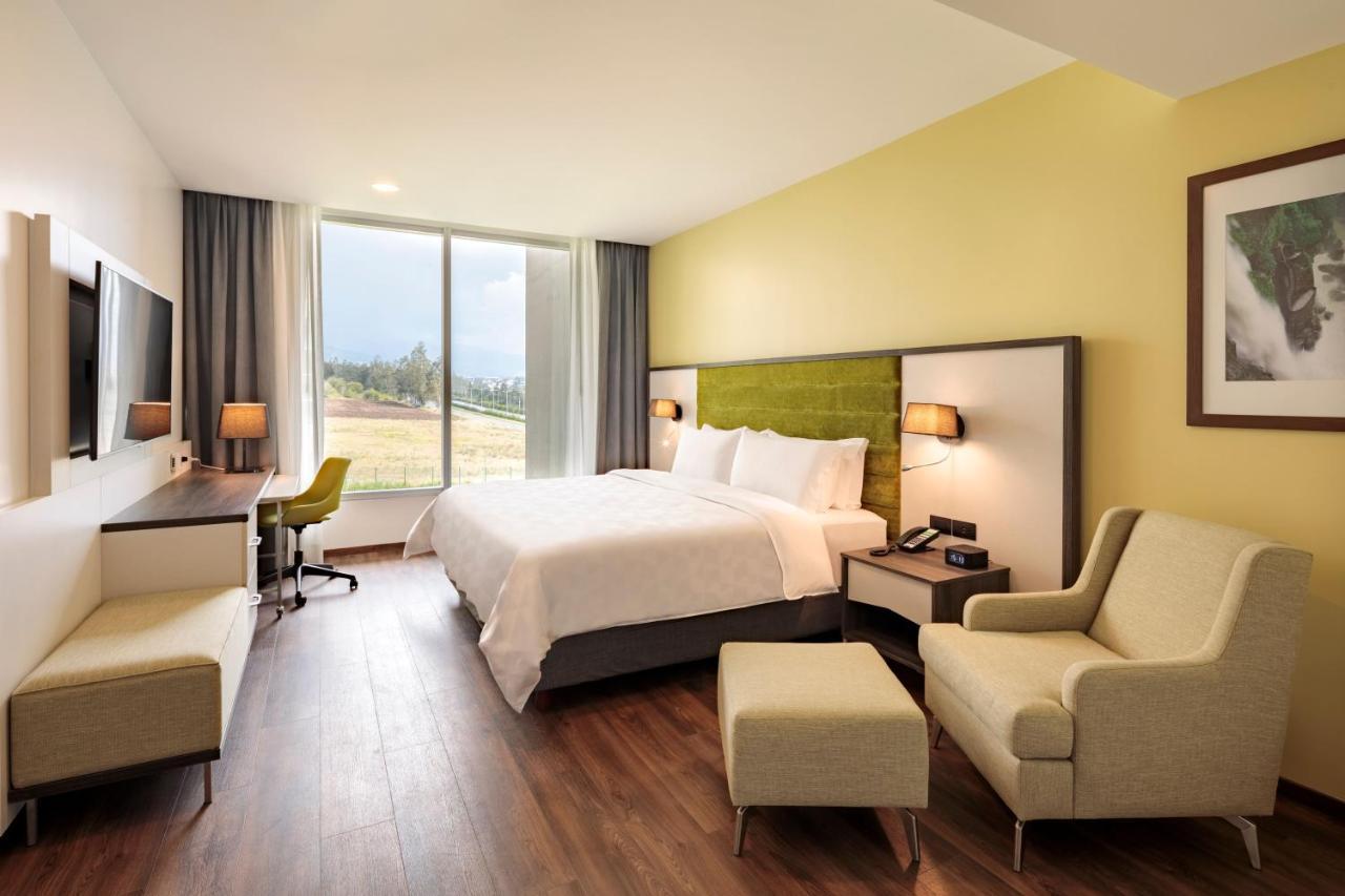 Holiday Inn - Quito Airport By Ihg Tababela Bagian luar foto